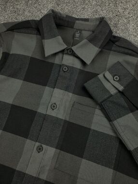 Lululemon Flannel Shirt Masons Peak Mens Small Button Up Gray Buffalo Plaid